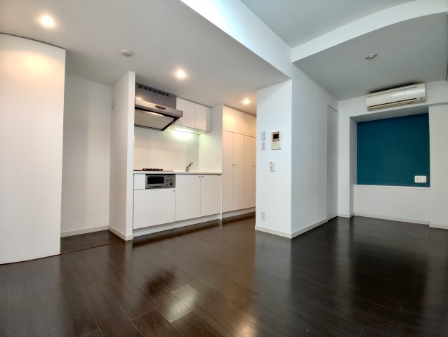 大きなテーブルをどーんと置いてもいいな。