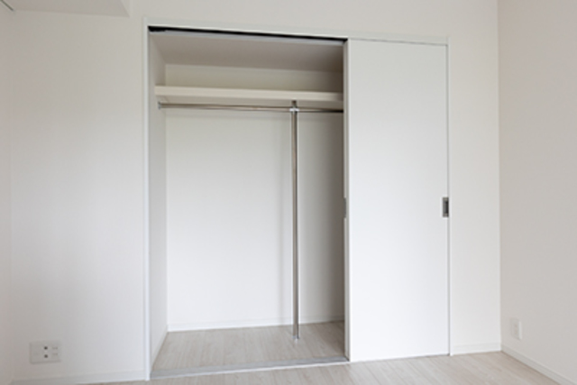 奥にはワイドな収納も！※写真は同タイプ住戸です。