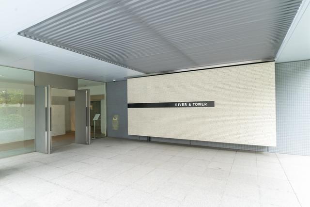 オートロック付きのマンションです。