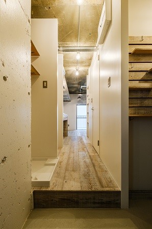 玄関を入ってすぐ右手には&hellip;