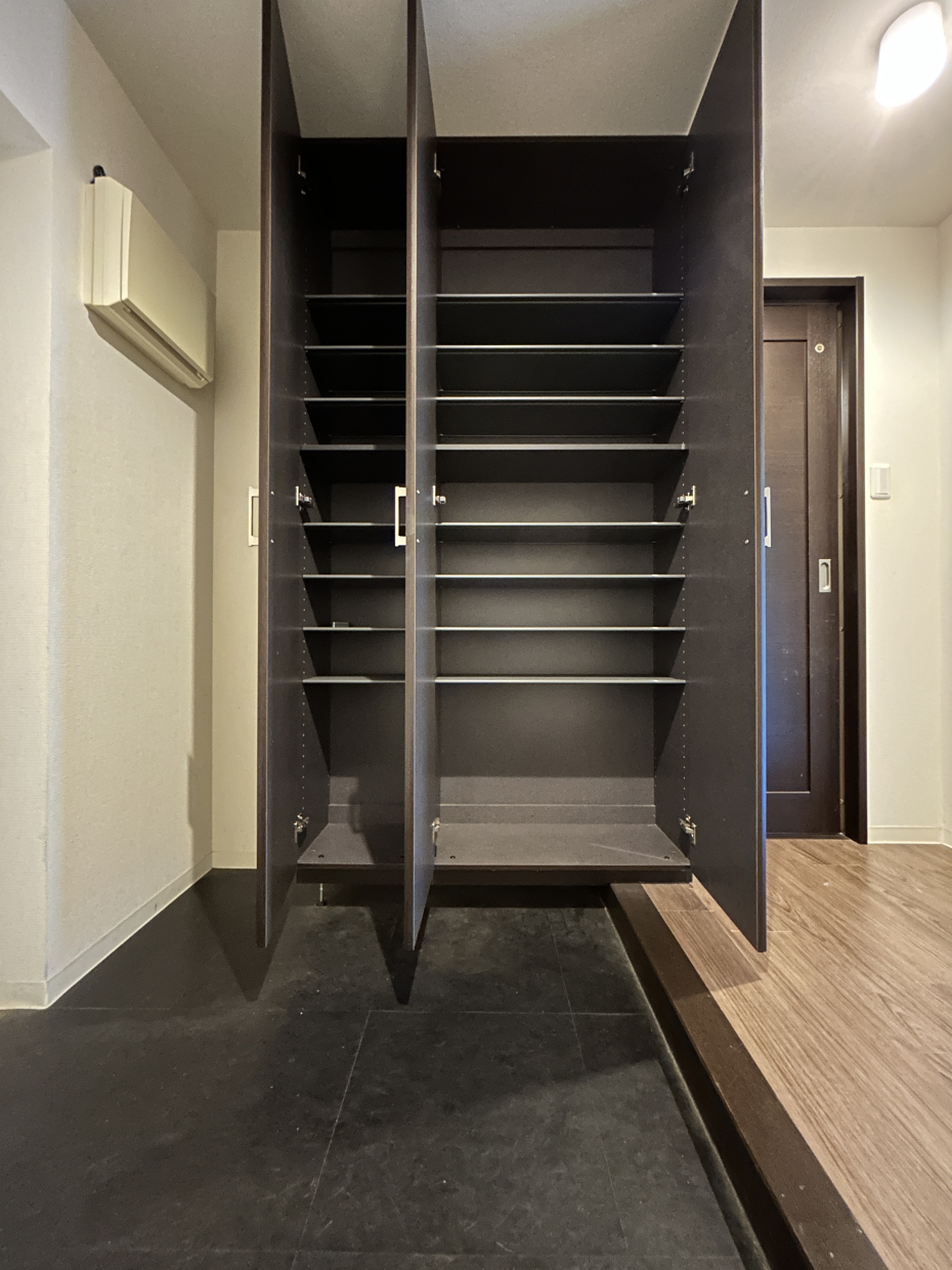 シューズボックスも大きすぎやしませんか。