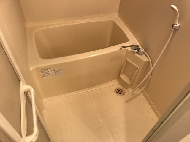 ゆったり浸かれそうなお風呂です。