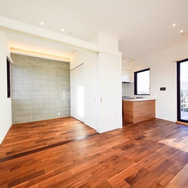 シンプルながらあたたかみのある優しい空間。