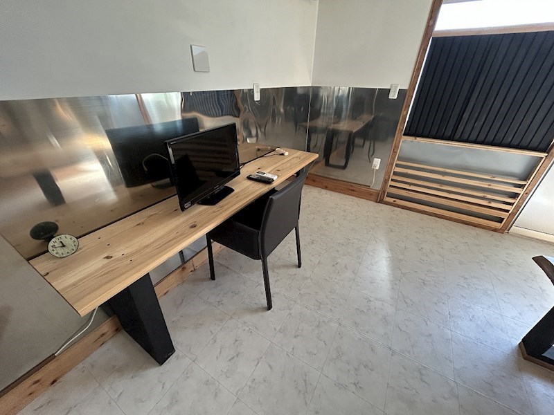 テレビも付いてくる？？