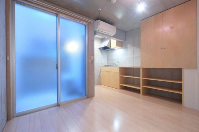 キッチンはやや奥まっているので、集中してお料理できそうです。