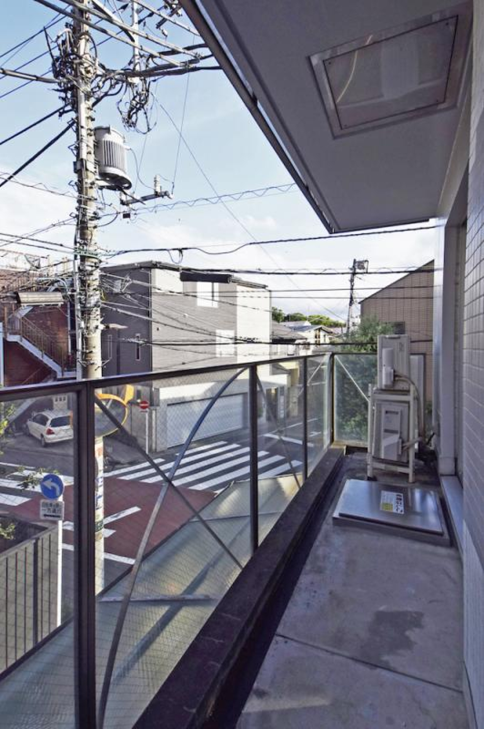 眺望は交差点なので、お隣の建物も遠くて開放的。