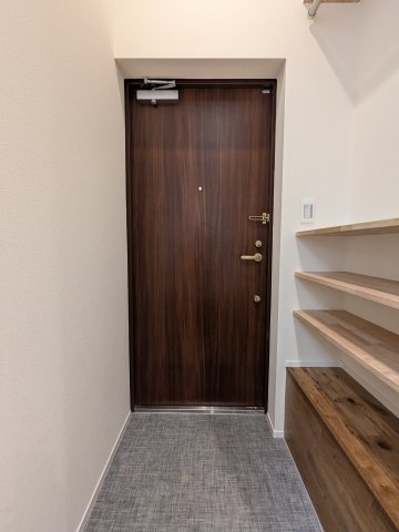 玄関もナチュラルテイスト。帰ってくるたびにほっと癒されます。