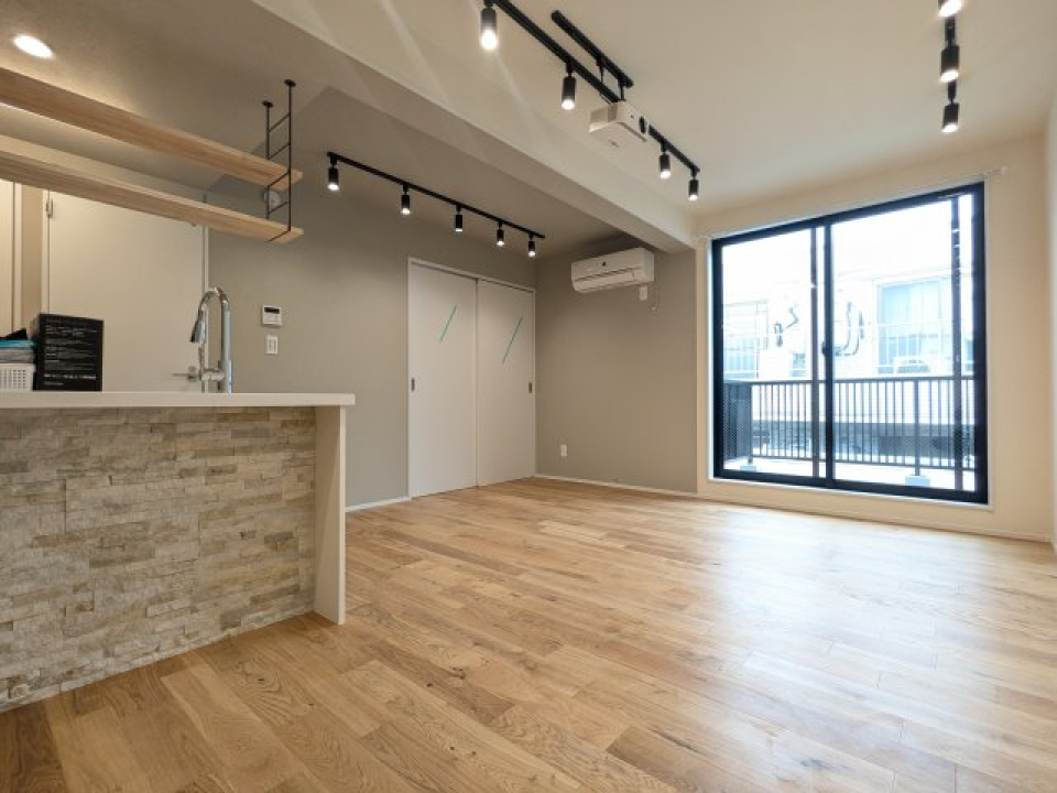 ナチュラルな内装の明るいお部屋！