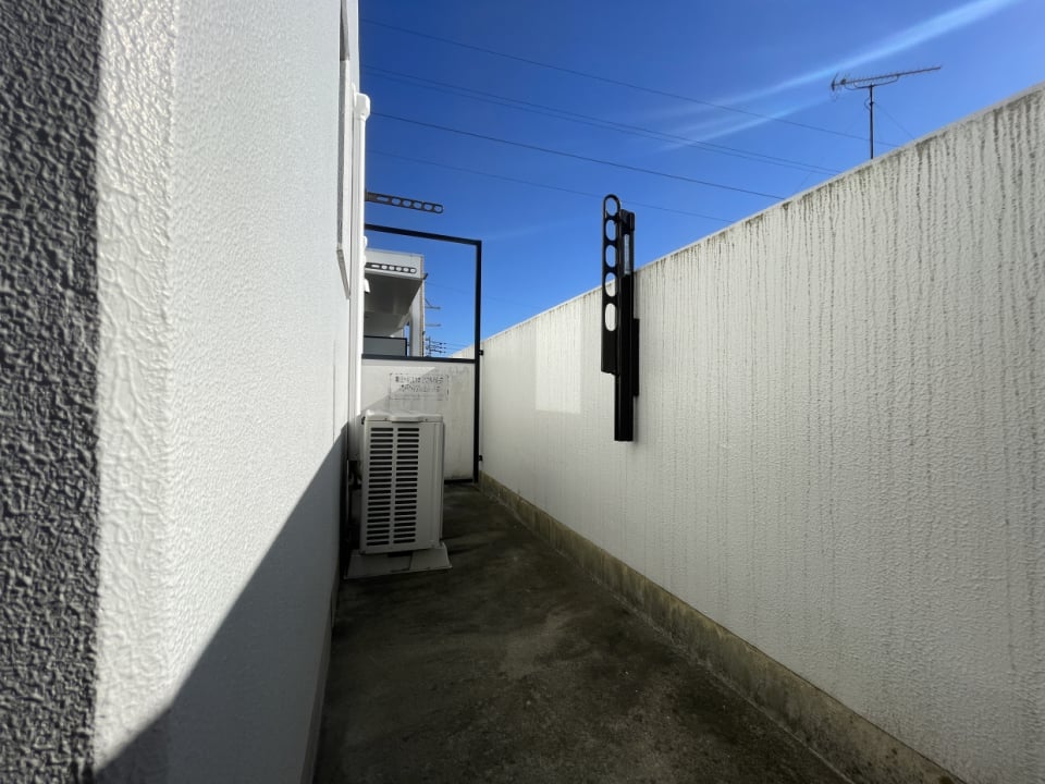 日当たり良好なベランダ。洗濯物も早く乾きそうです。