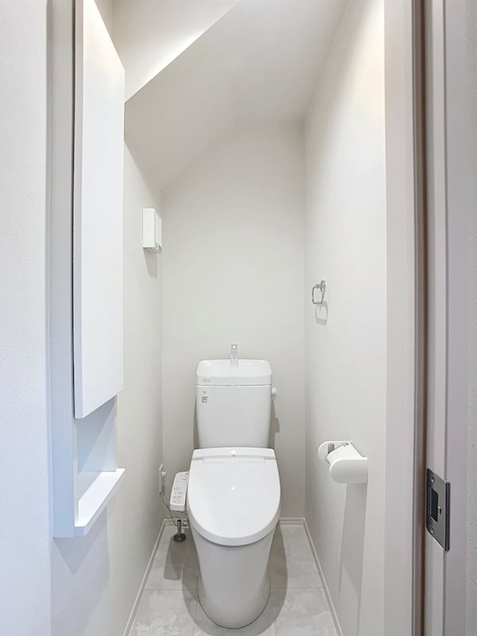 トイレも清潔感溢れる。