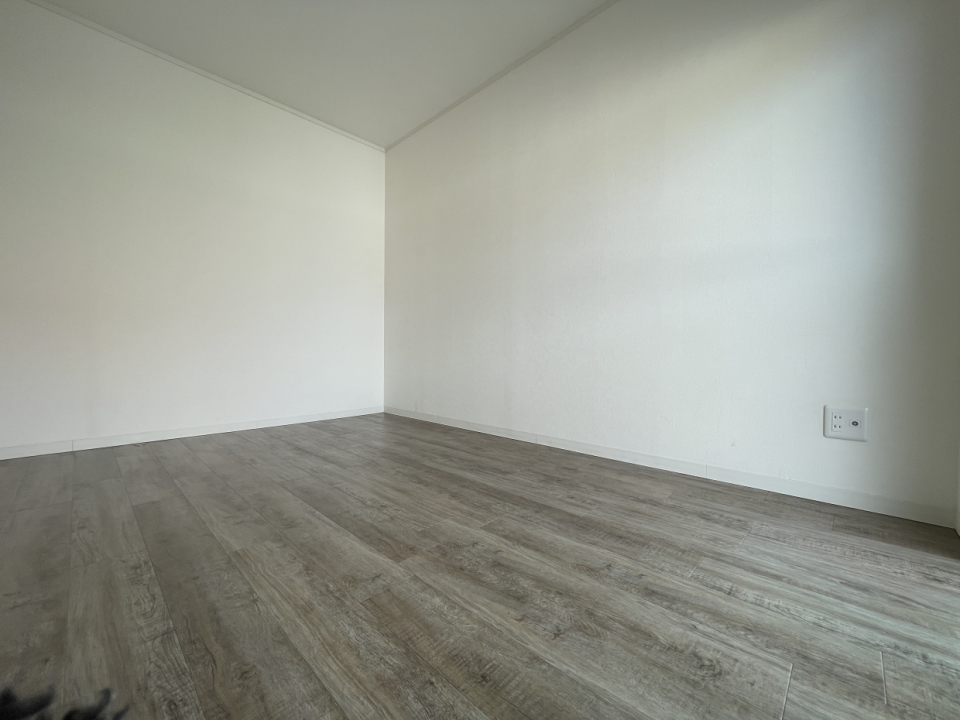 収納はなくシンプルなお部屋です