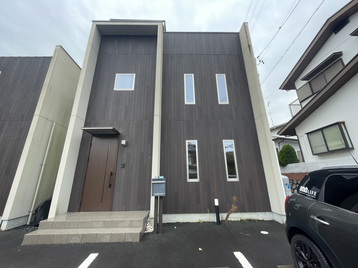 モダンな外観がオシャレなデザイナーズ戸建て。