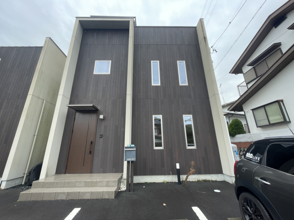 モダンな外観がオシャレなデザイナーズ戸建て。