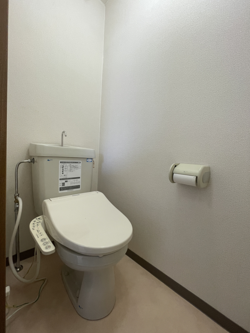 ウォシュレット付きのお手洗い