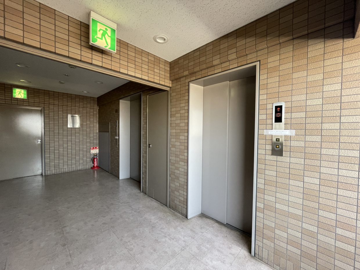 エレベーターは2基あります