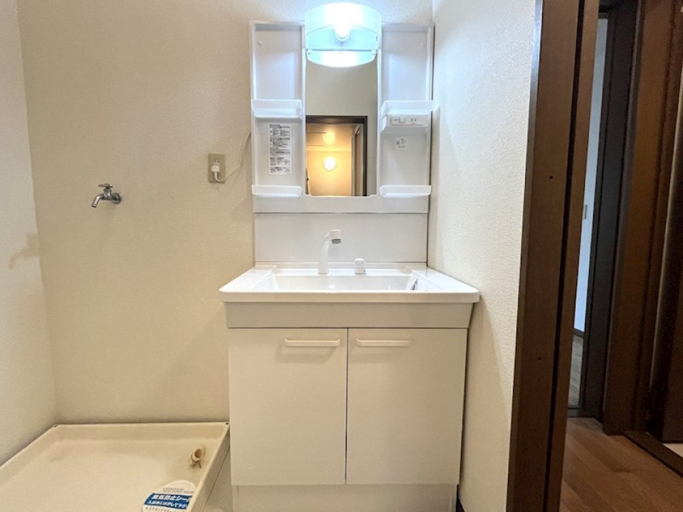 シャワー付き洗面台