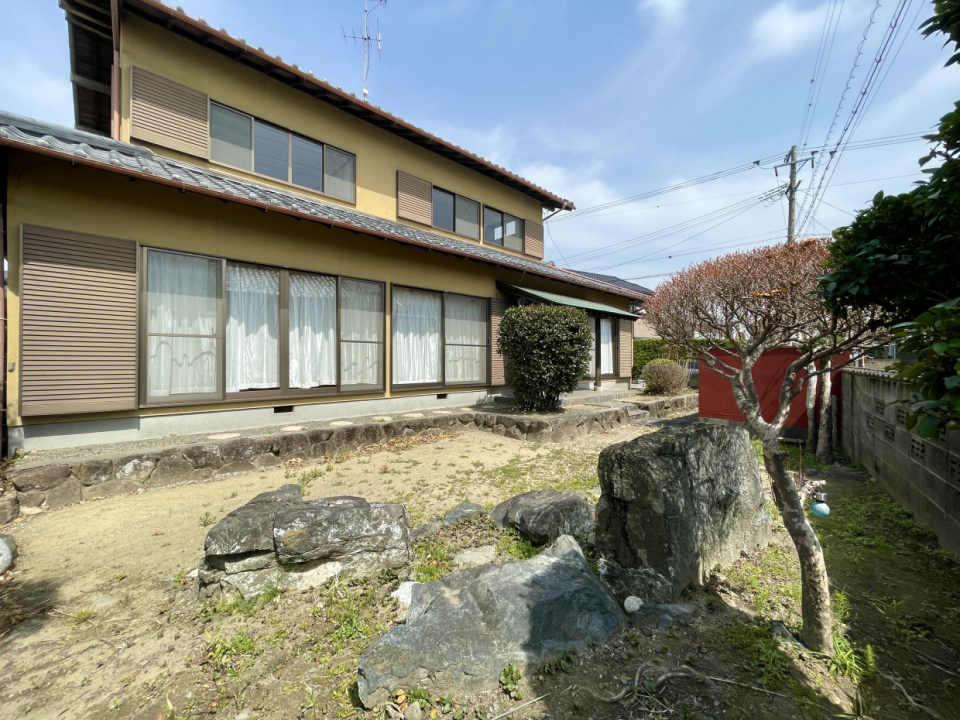 広ーいお庭付きの戸建て