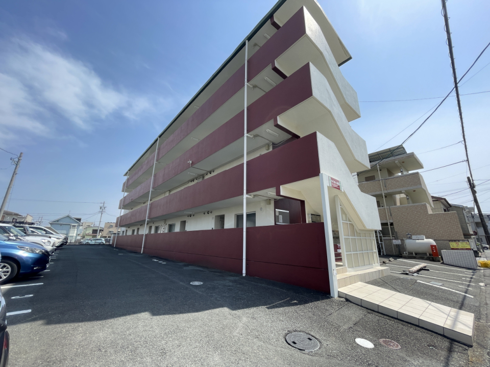 鉄筋コンクリート造のマンションです