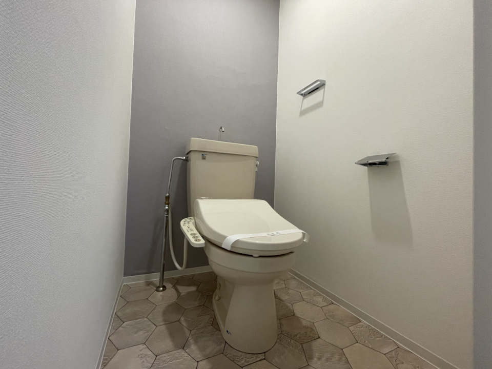 ちょっと広めのトイレ