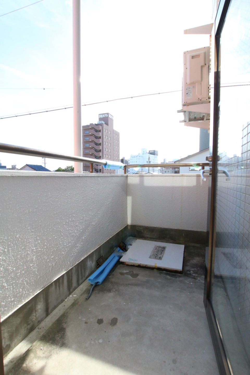 バルコニーはちょっと小さめ