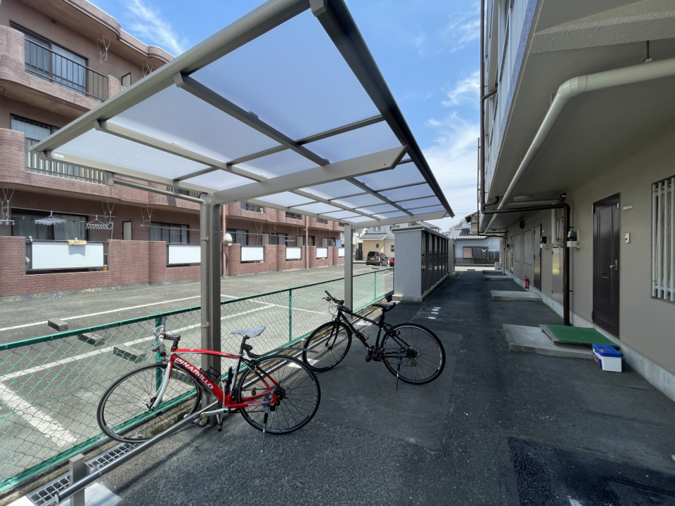 屋根付き駐輪場