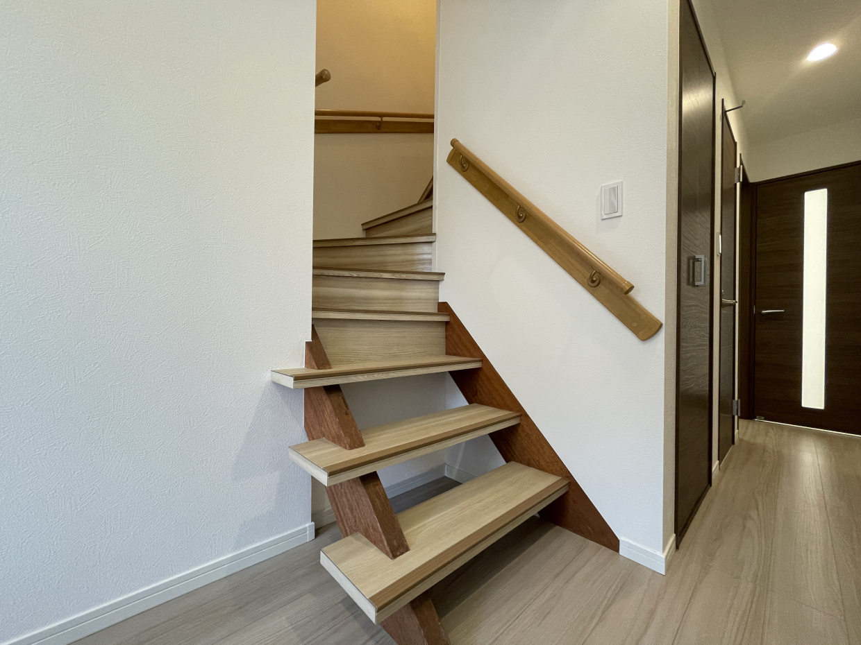 階段は段差が低めで足腰に優しい。