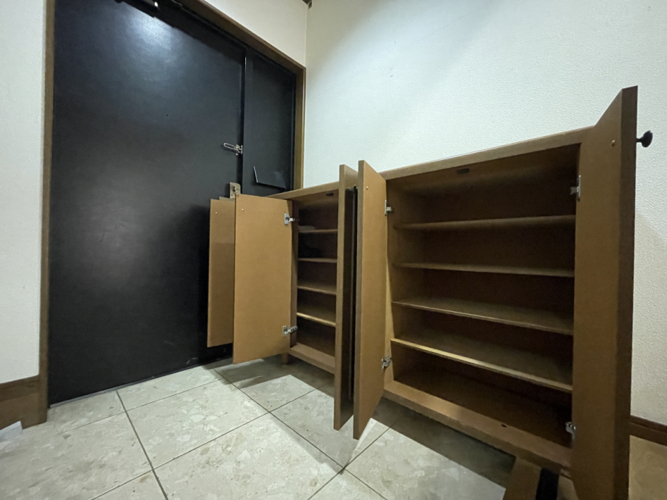 シューズボックスはこのくらいのサイズ。