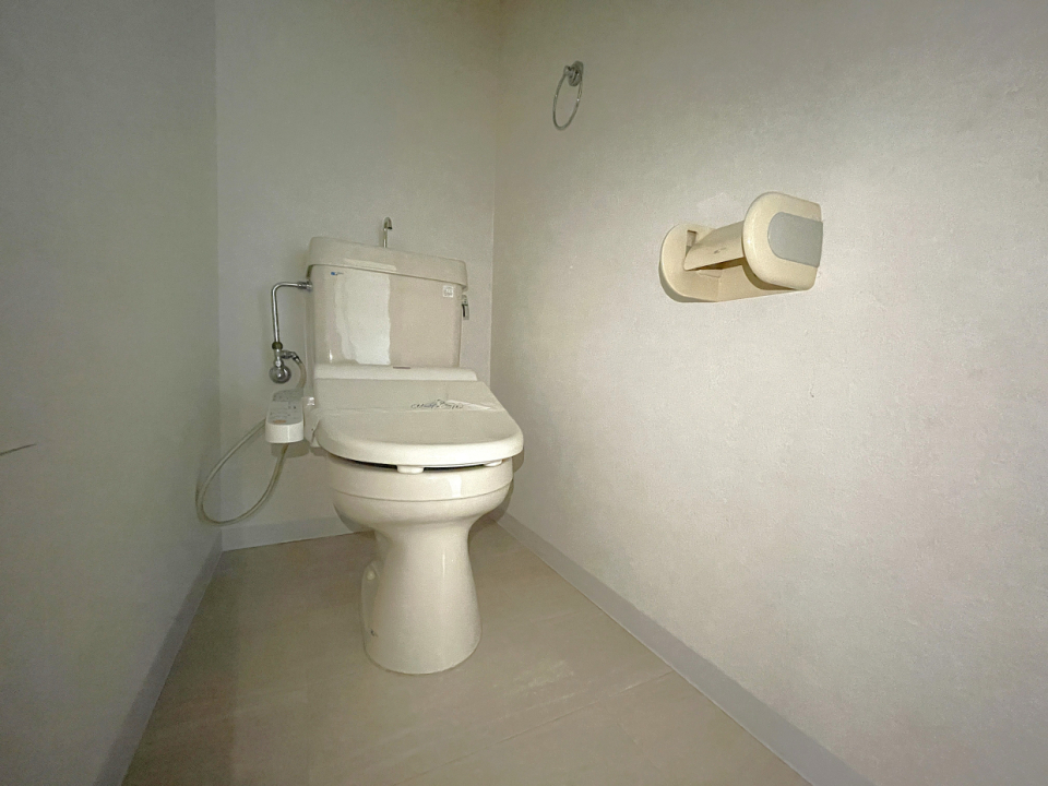 ウォシュレット付きのお手洗い