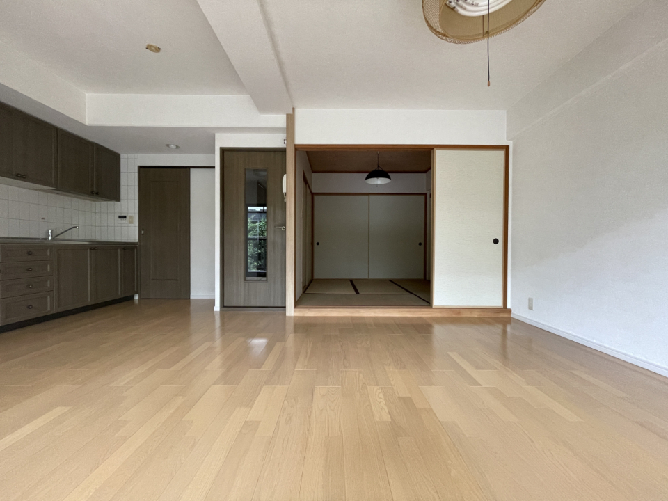 14.75帖のLDKは和室と隣接していて広々感じます