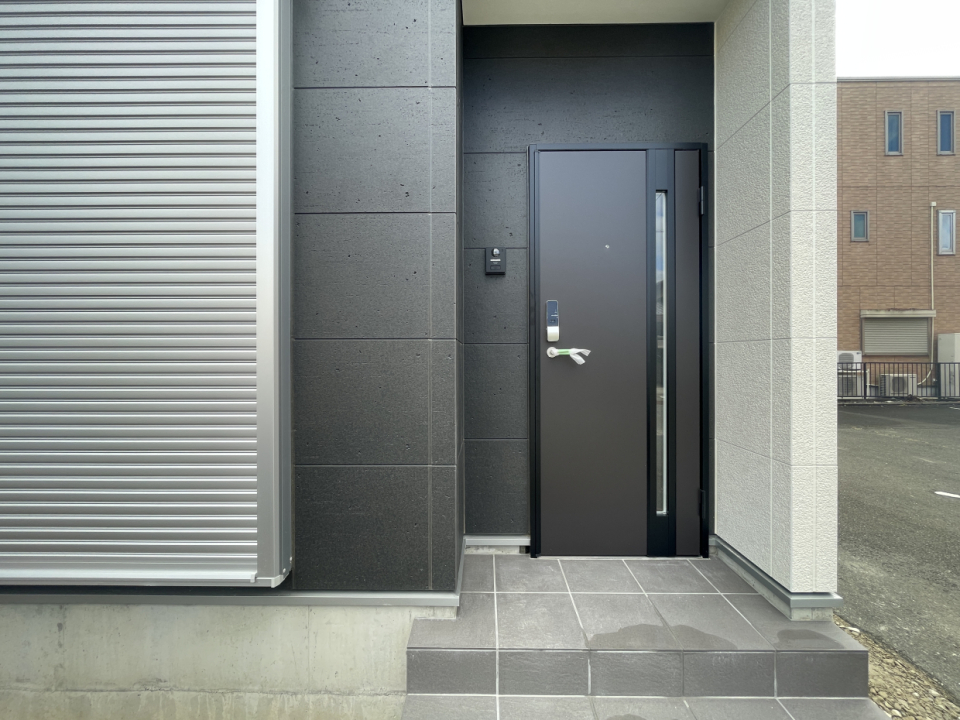 防犯シャッター付き