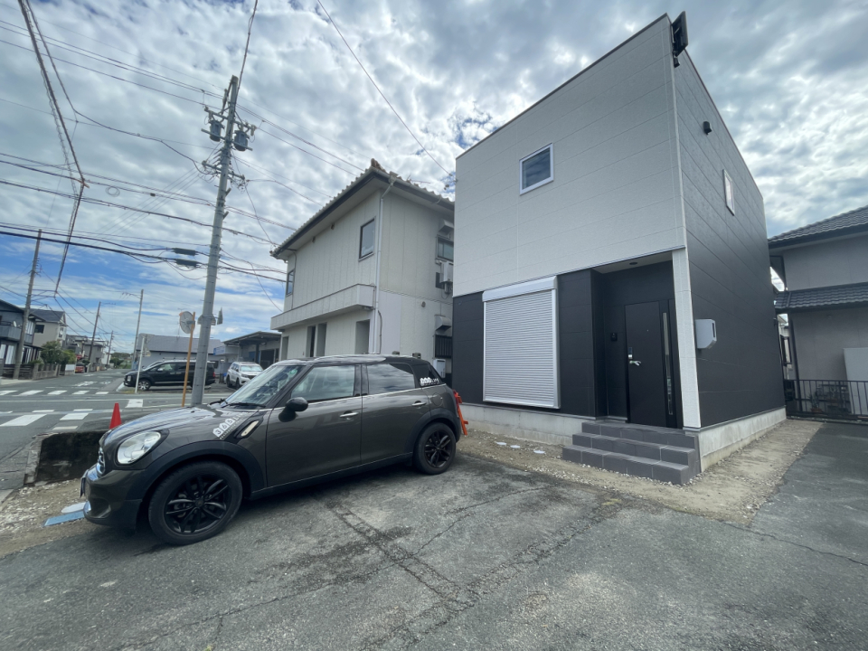 10月に建ったばかりの新築戸建です