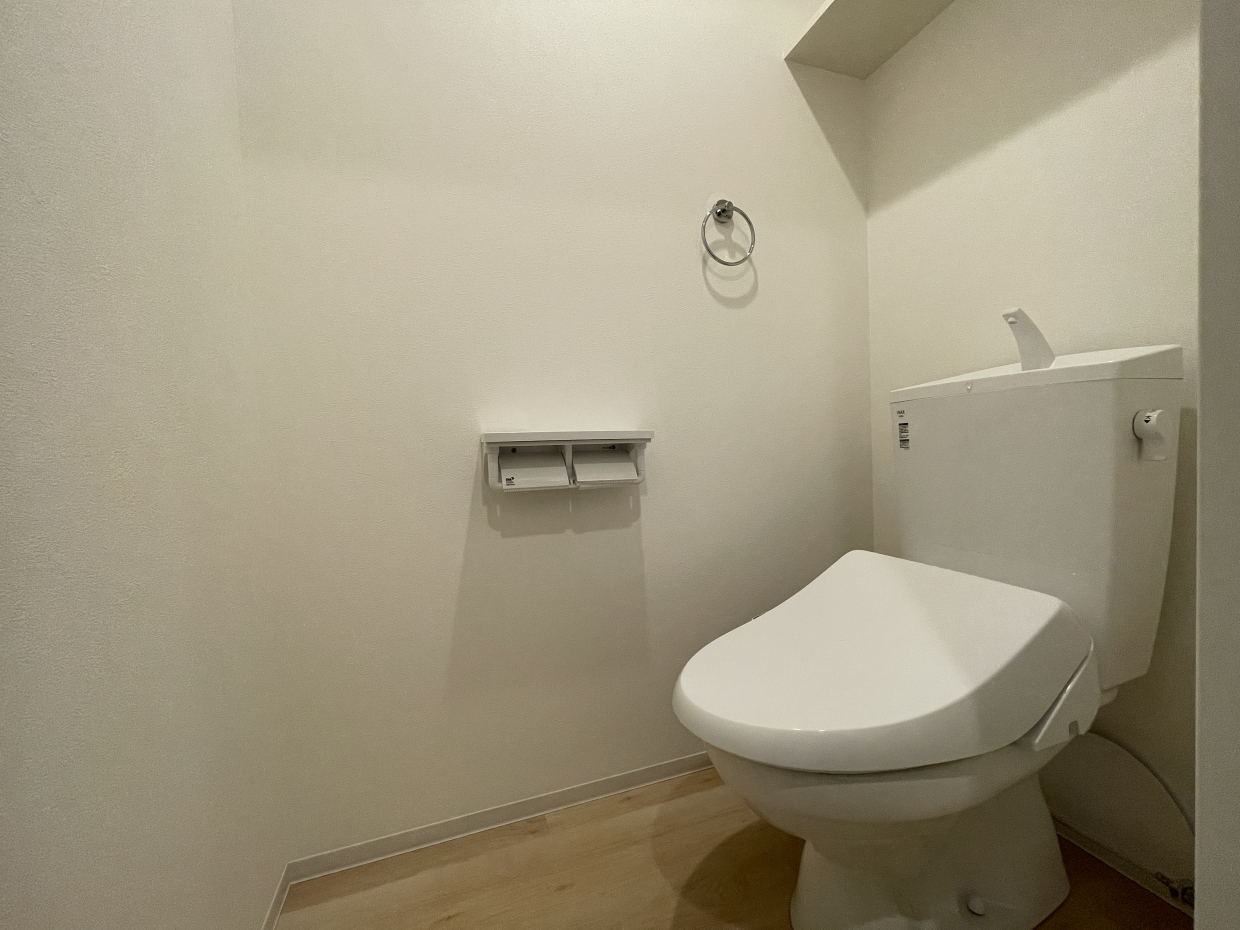 2階にもお手洗いがあるので家族でかち合っても安心