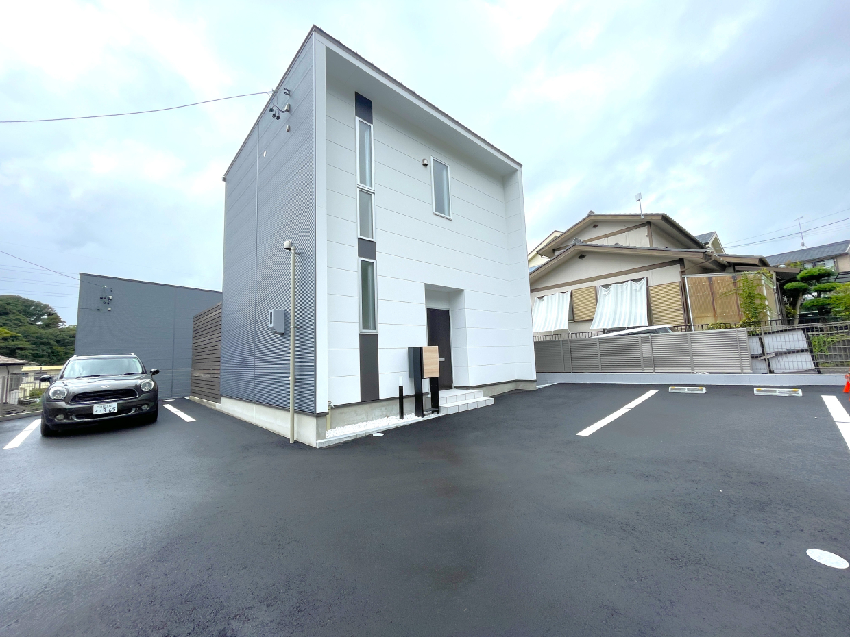 駐車場3台込みでスペースも広々しています