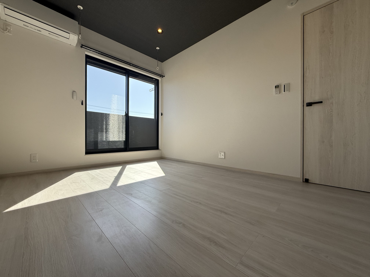 6.1帖の洋室、エアコン付き