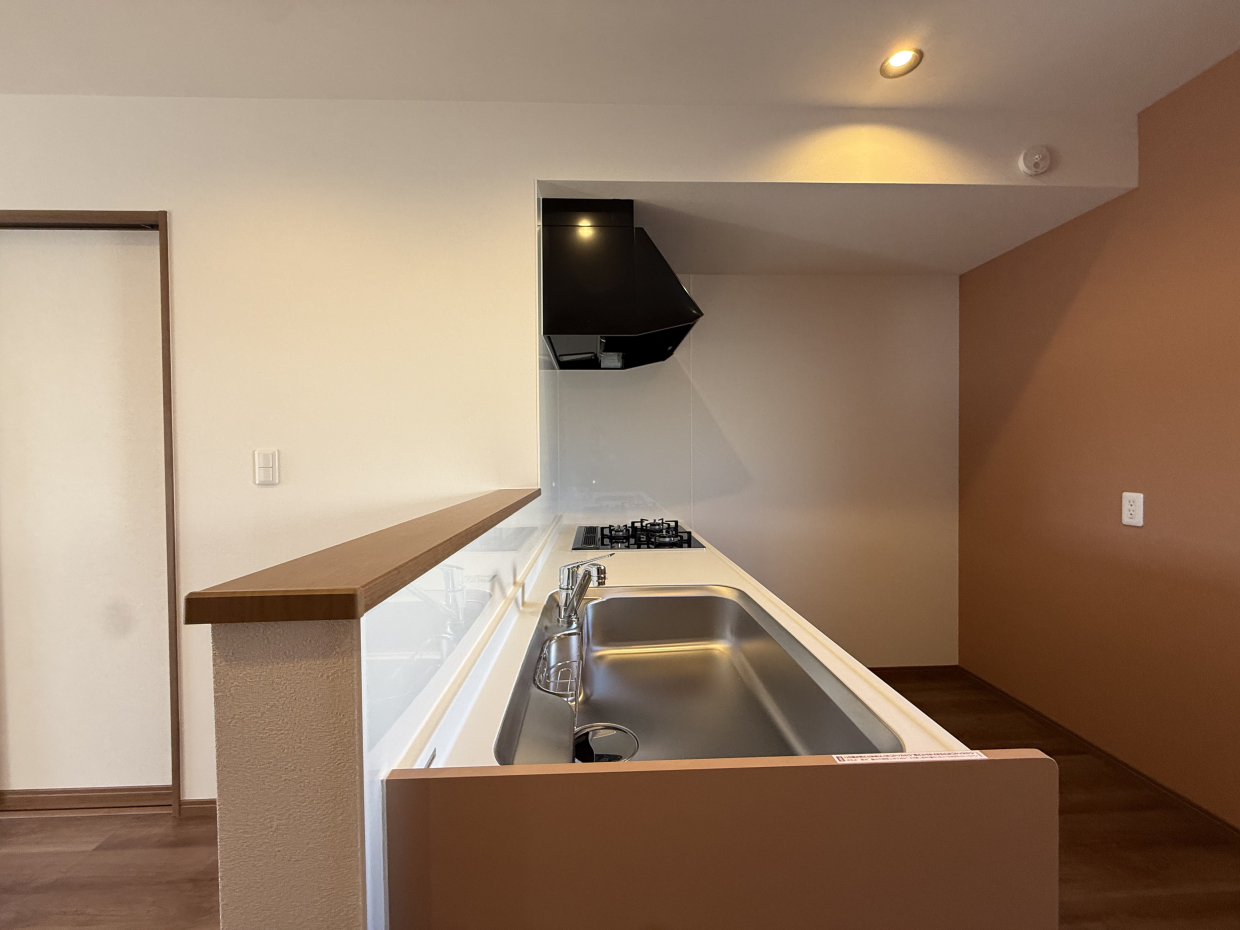 3口ガスコンロ付きの立派なキッチンです