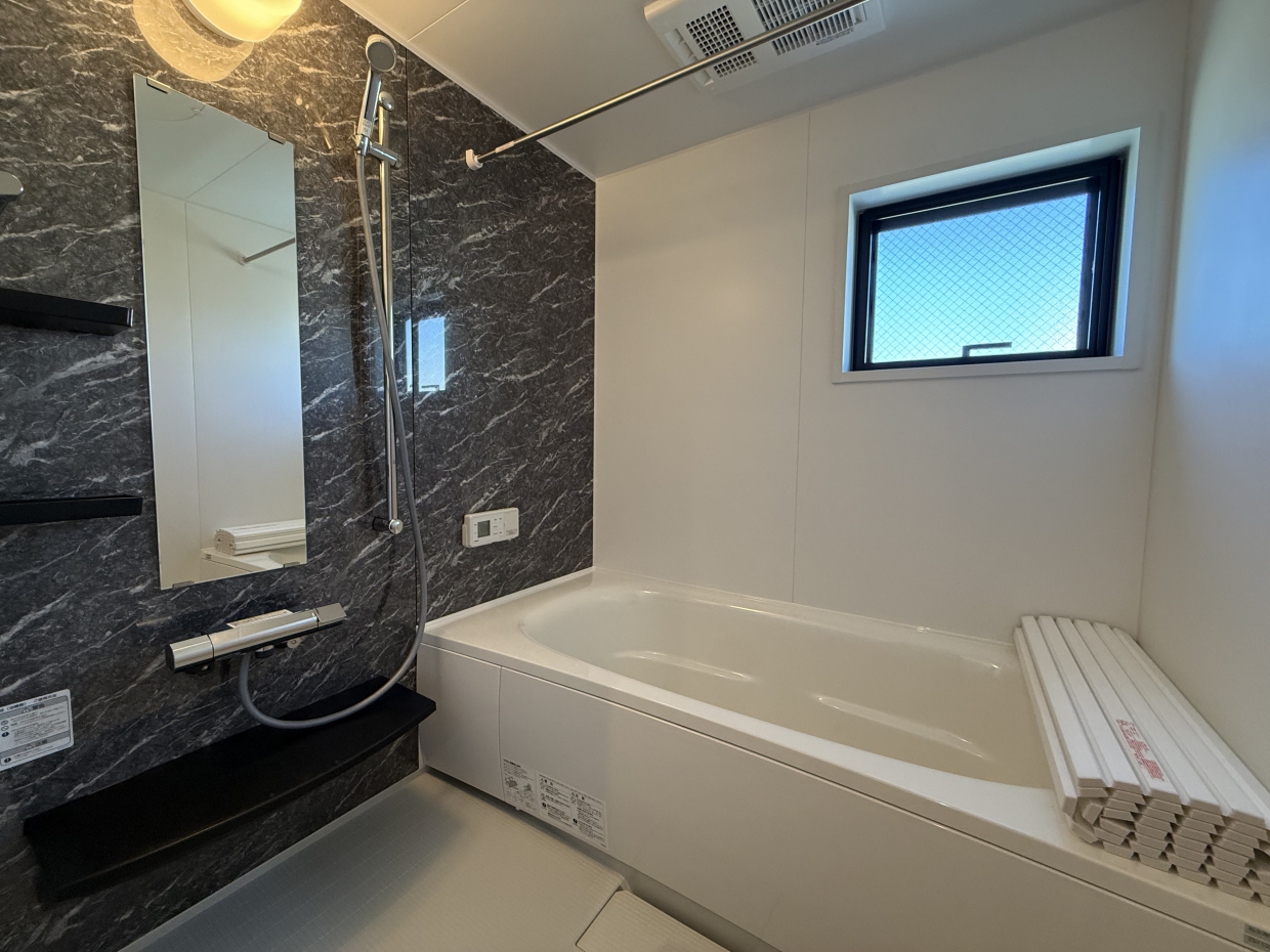 浴槽は一坪風呂以上！