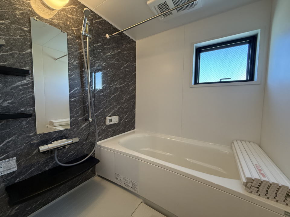 浴槽は一坪風呂以上！