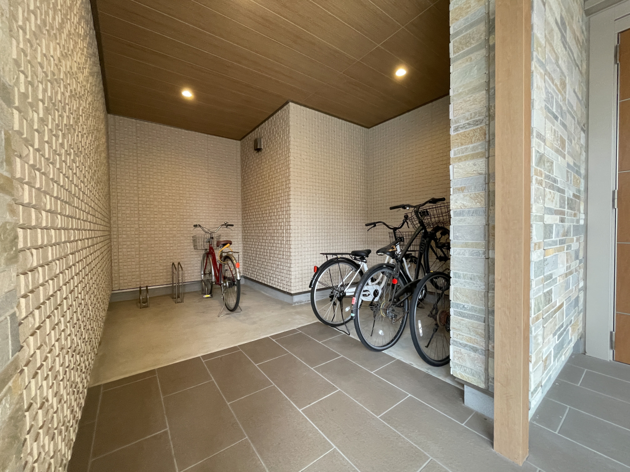 駐輪場も屋根付きなので雨の日も大丈夫