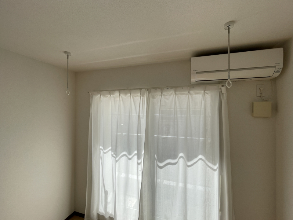 室内干し用のホスクリーンがついていて雨の日でも安心