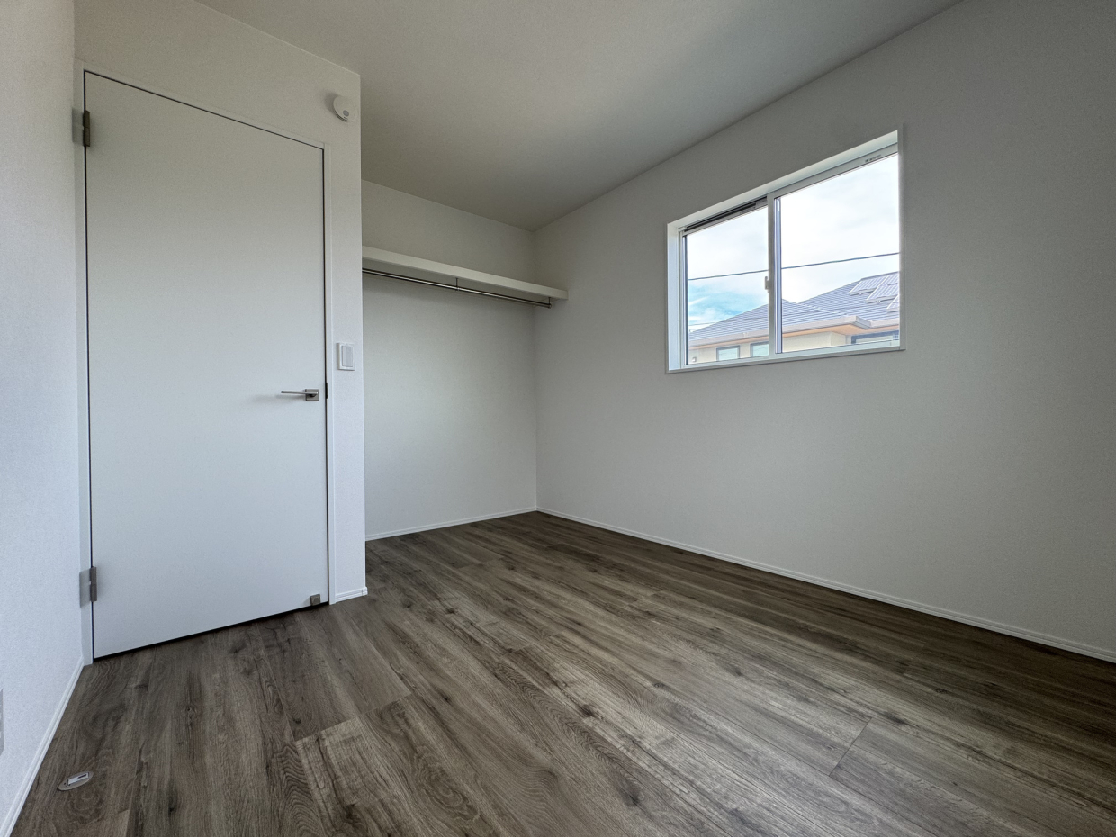 こちらも2階の洋室