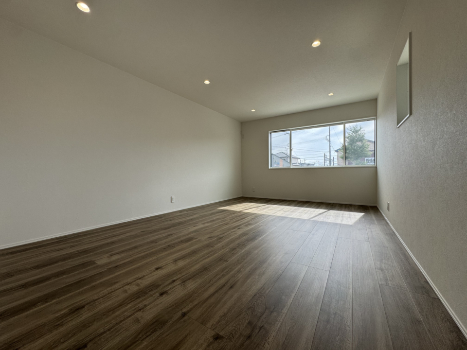 1階にある12帖のホール的なお部屋。広い！