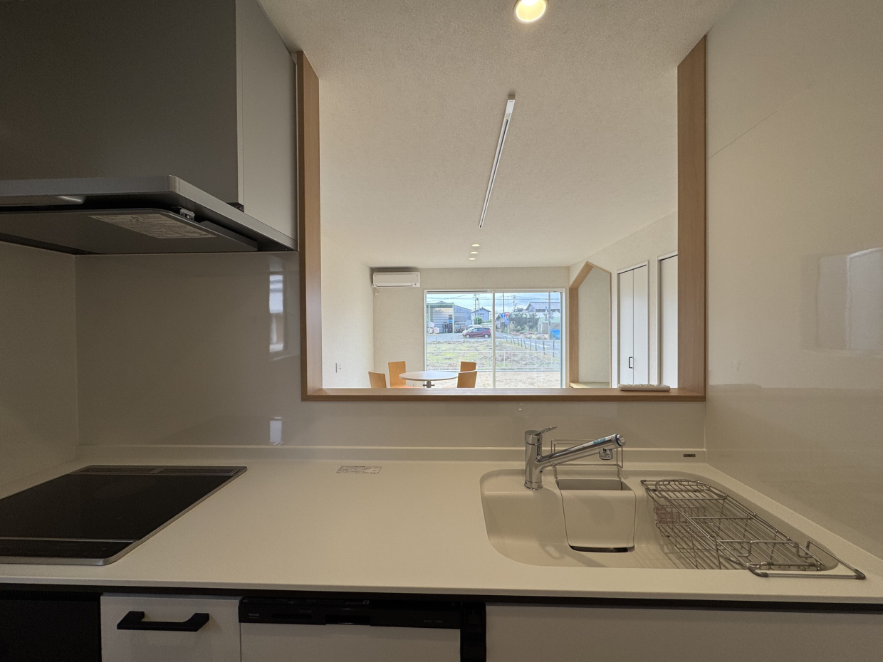 コンロはIHでお掃除もラクラク