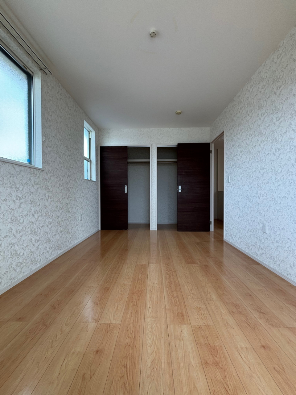 クローゼットが2つあります