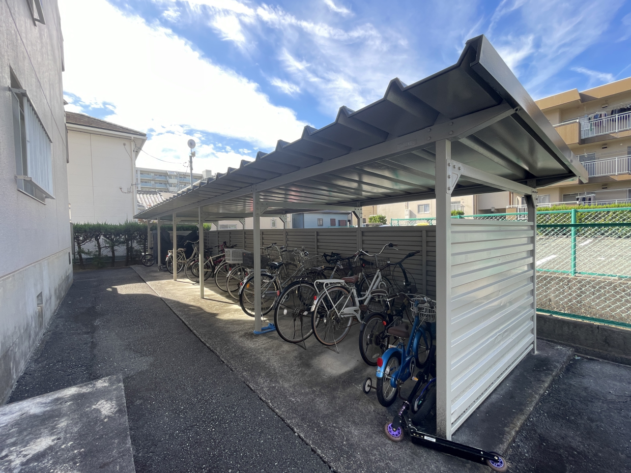 屋根付き駐輪場
