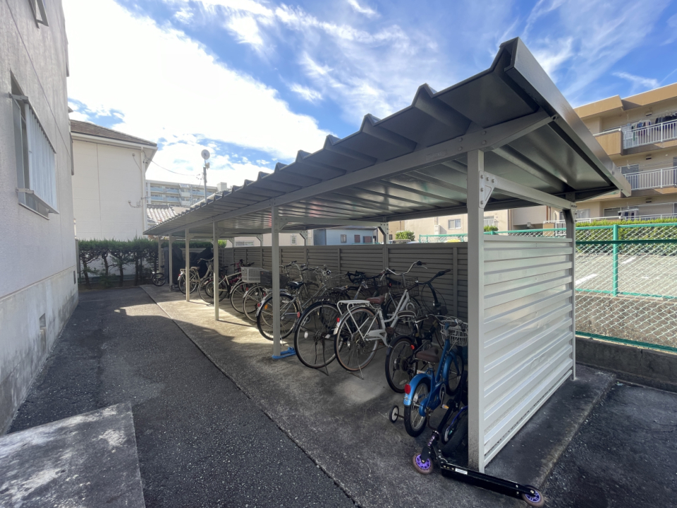 屋根付き駐輪場