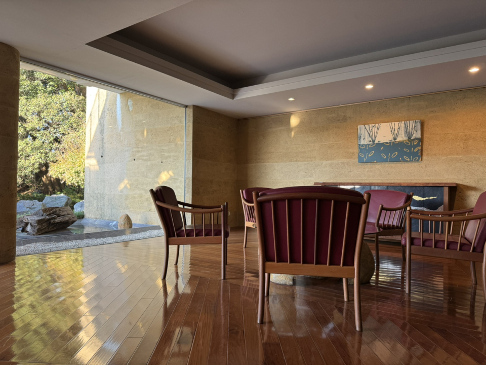 エントランスホールも高級感がある