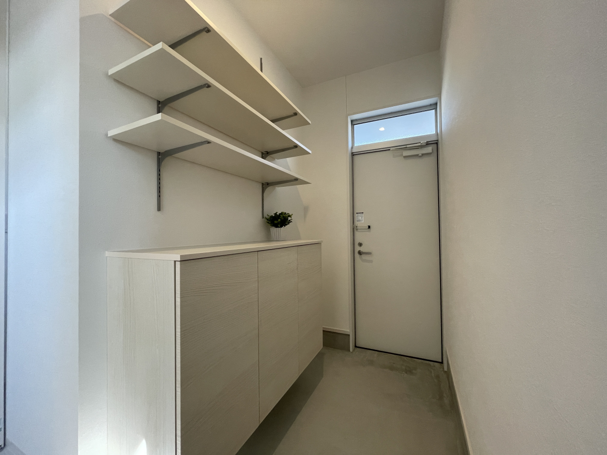 玄関も収納いっぱい