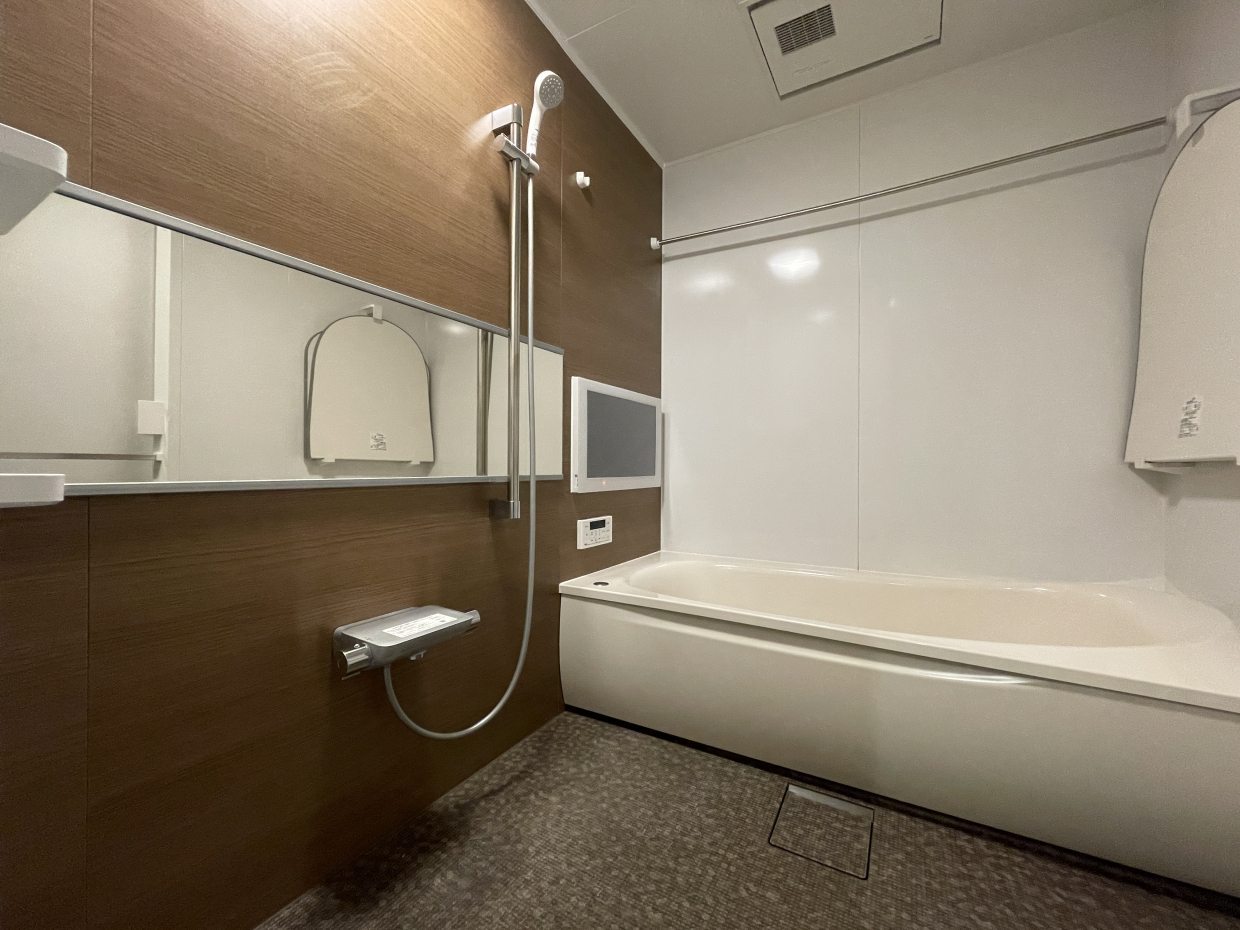 お風呂は浴室乾燥機つき。まるでホテルみたい