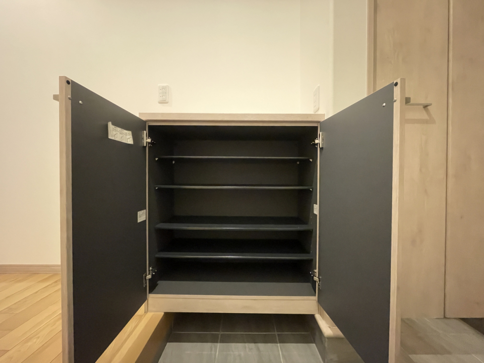 シューズボックス