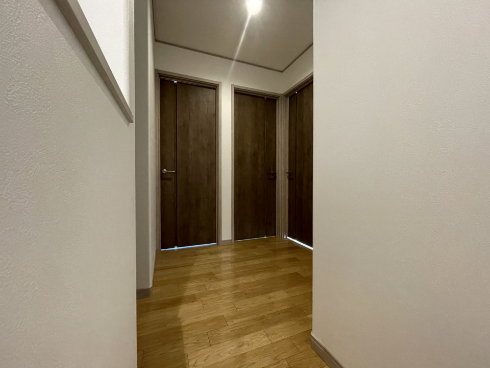 2階に上がると…